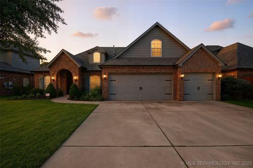 3710 W 110th Pl S, Jenks, OK, 74037-1820 | Card Image