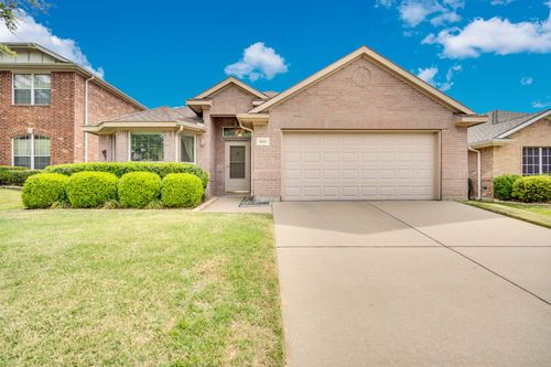 8416 Cactus Flower Dr, Fort Worth, TX, 76131-5324 | Card Image