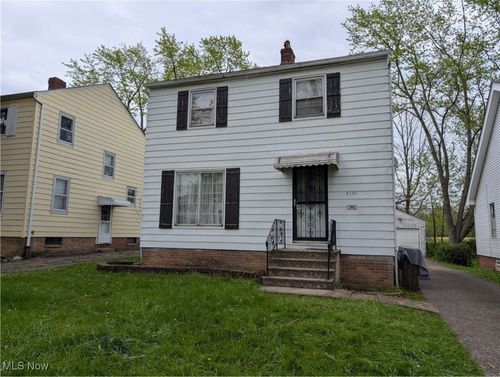 5151 Erwin St, Maple Heights, OH, 44137-1525 | Card Image