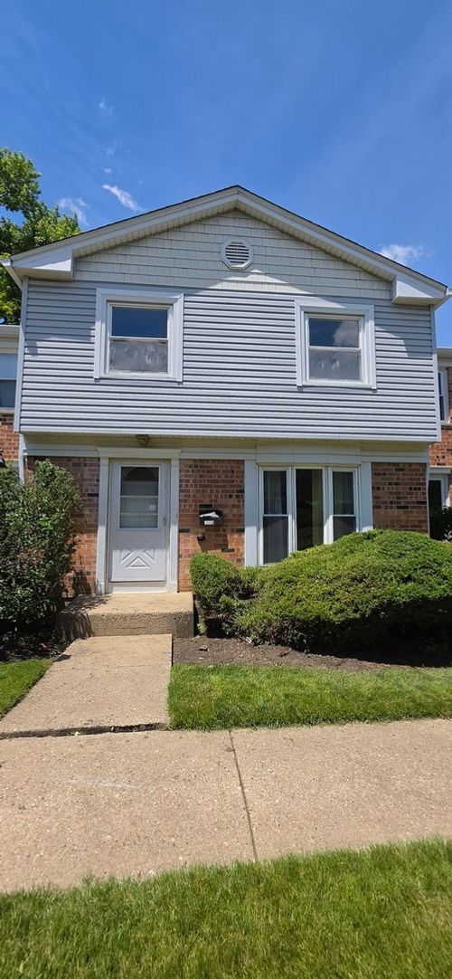 4093 Quincy Ct, Streamwood, IL, 60107-2923 | Card Image