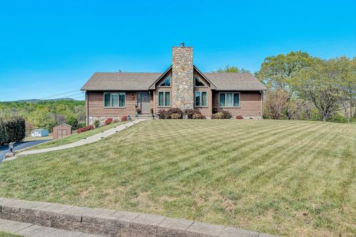 384 Deer Haven Dr, Roanoke, VA, 24012-9111 | Card Image