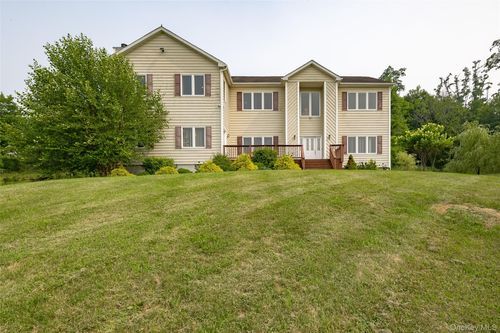 192 E Hook Rd, Hopewell Junction, NY, 12533-6476 | Card Image