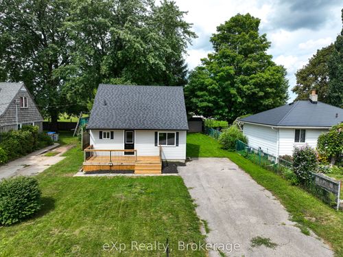84 Victoria Blvd, Clinton, ON, N0M1L0 | Card Image