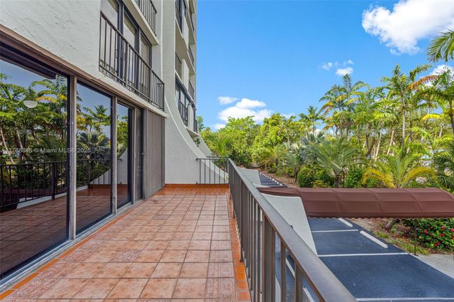 2B - 77 Crandon Blvd, Condo with 1 bedrooms, 2 bathrooms and null parking in Key Biscayne FL | Image 13