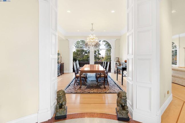 11 La Strada Ct, House other with 5 bedrooms, 5 bathrooms and 2 parking in Burlingame CA | Image 25