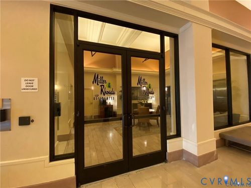 u318-230 N 6th St, Richmond, VA, 23219-1810 | Card Image