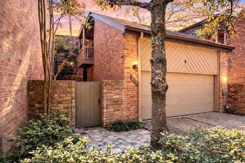 252 Sugarberry Cir, Houston, TX, 77024-7246 | Card Image