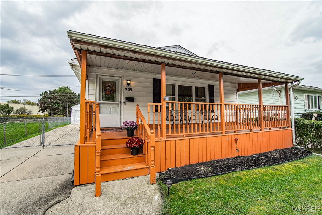 Dunlop Ave, Tonawanda, NY 14150