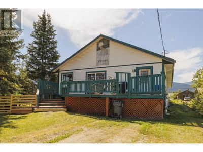 851 2nd Ave, Home with 6 bedrooms, 4 bathrooms and null parking in McBride BC | Image 2