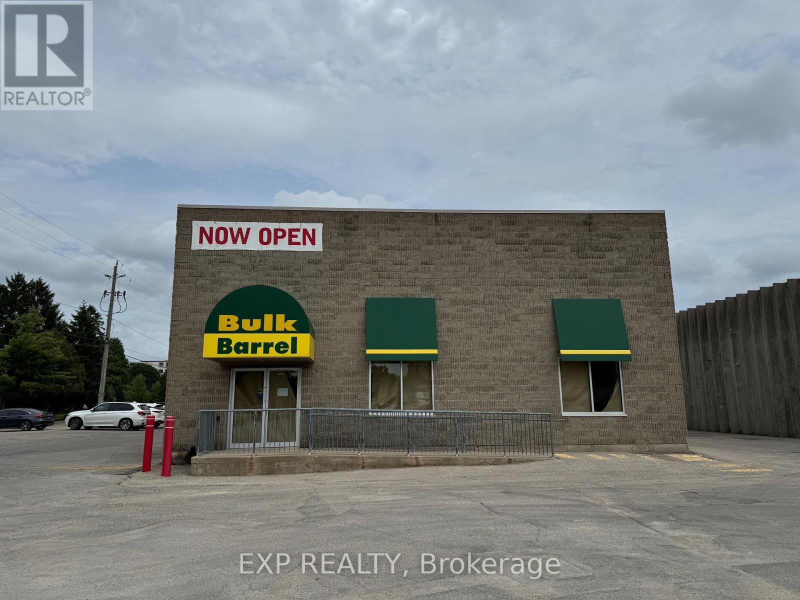 Commercial Lease in London North (North N) 2