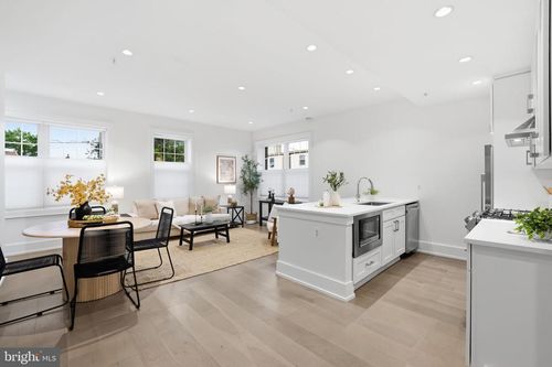 121-16 17th St Ne, WASHINGTON, DC, 20002-6639 | Card Image
