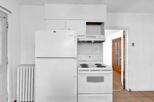 510 Randolph Ave, House other with 6 bedrooms, 2 bathrooms and 2 parking in Windsor ON | Image 16