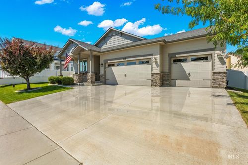 587 S S Rocker Ave., Kuna, ID, 83634 | Card Image