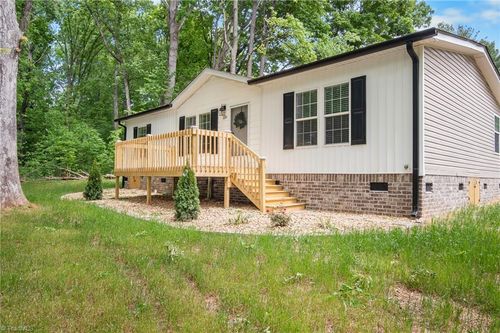 130 Sonora Dr, Advance, NC, 27006-9600 | Card Image