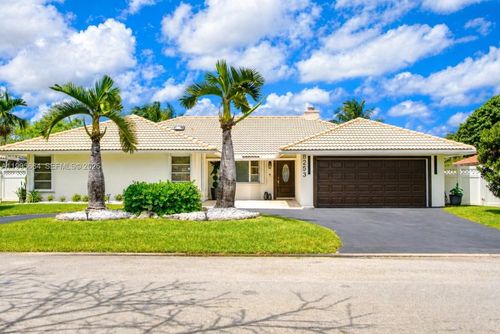 8253 Nw 2nd Ct, Coral Springs, FL, 33071-7504 | Card Image