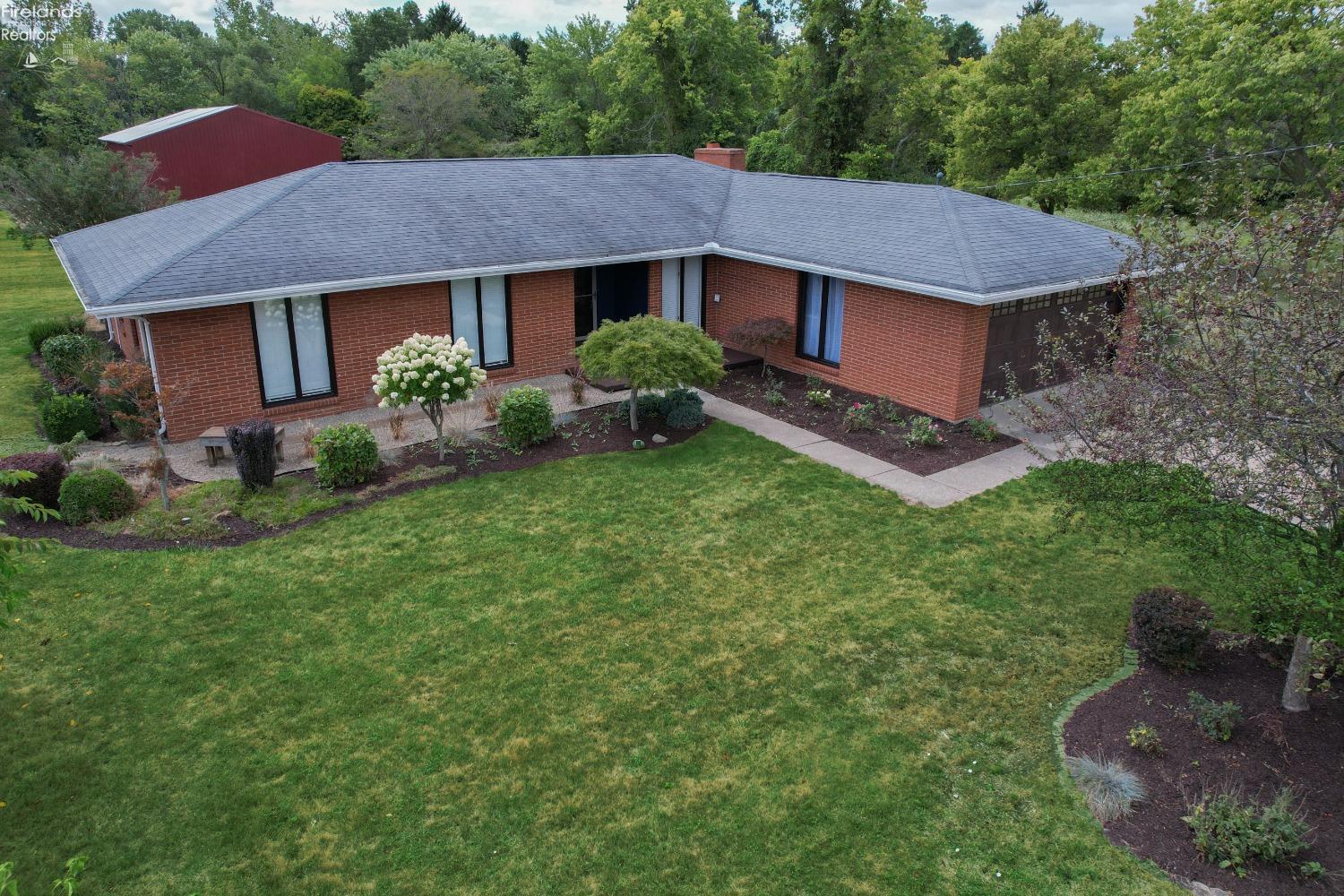 Weyhe Rd, Port Clinton, OH 43452