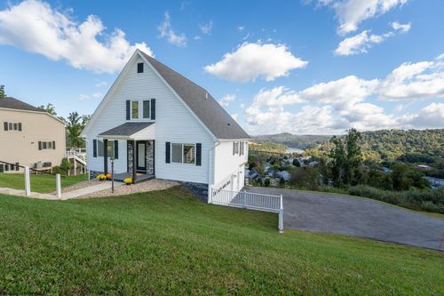 1005 Anthony Dr, Morgantown, WV, 26508-6804 | Card Image