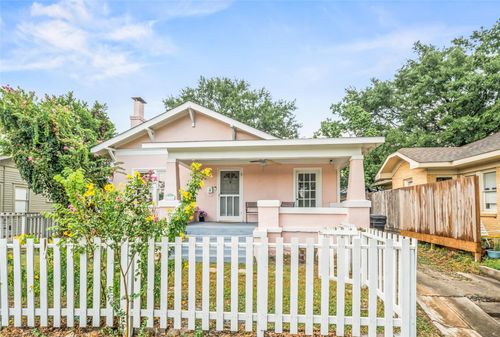 1710 White Oak Dr, Houston, TX, 77009-7538 | Card Image