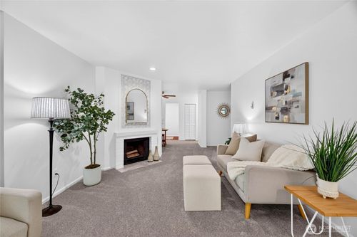 d-102-8835 166th Ave Ne, Redmond, WA, 98052-3766 | Card Image