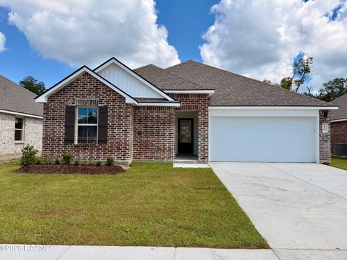 137 Colett Dr, Sunset, LA, 70584-6243 | Card Image