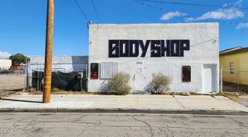 45044 Yucca Ave, Lancaster, CA, 93534-2526 | Card Image