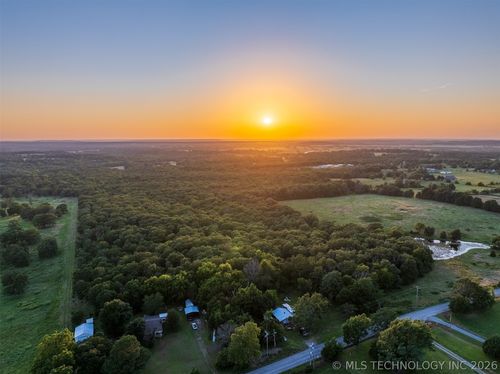 7 S 4240 Road, Chelsea, OK, 74016 | Card Image
