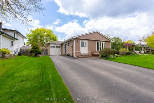868 Governors Crt, Milton, ON, L9T3W6 | Card Image