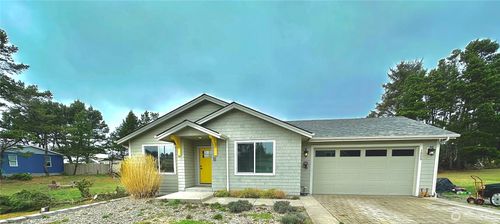 1323 196th Pl, Long Beach, WA, 98631-1260 | Card Image
