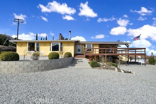 28560 Cruthers Creek Rd, Pearblossom, CA, 93553-3423 | Card Image