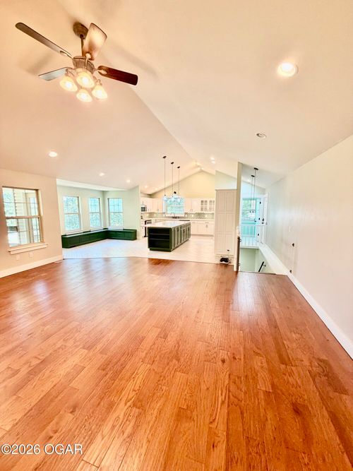 17675 Hazelcrest Ln, Neosho, MO, 64850-2657 | Card Image