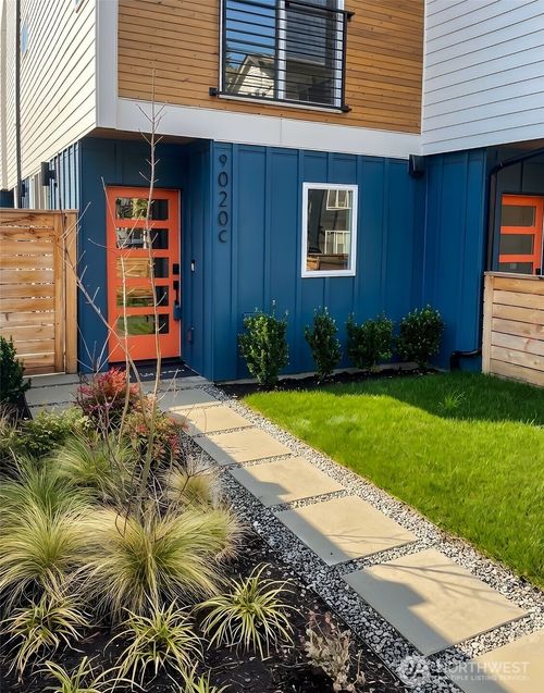 c-9020 13th Ave Nw, Seattle, WA, 98117-3405 | Card Image