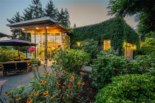 6552 North Rd, Duncan, BC, V9L6K9 | Card Image