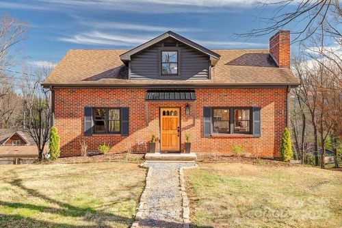 55 Cisco Rd, Asheville, NC, 28805-1336 | Card Image