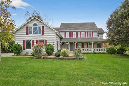 2215 Crystal Cir, Crystal Lake, IL, 60012-2209 | Card Image