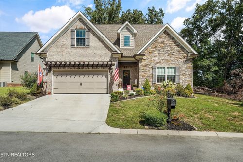 102 Chalmette Way, Lenoir City, TN, 37772-1412 | Card Image
