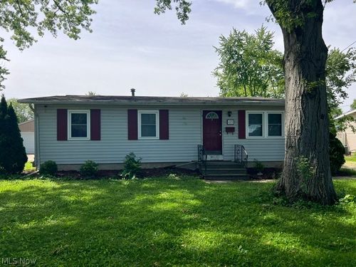 823 Stanford Ave, Elyria, OH, 44035-6658 | Card Image