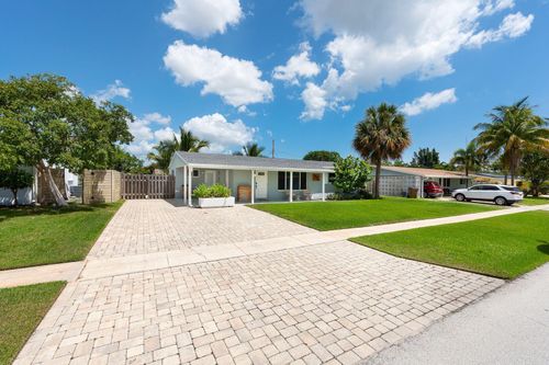 431 Se 4th St, Deerfield Beach, FL, 33441-4743 | Card Image