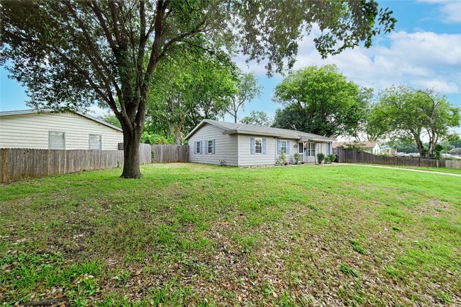 View across large front yard. | Image 4