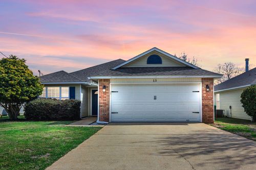 13 Kathleen Dr, Mary Esther, FL, 32569-2136 | Card Image