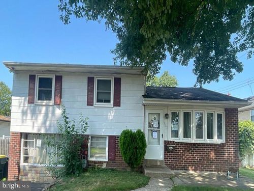 303 Willard Rd, Hatboro, PA, 19040-2427 | Card Image