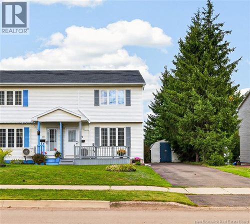 247 Kendra St, Moncton, NB, E1C8Y4 | Card Image