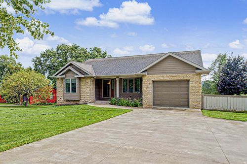 5 Beacon Trl, Galena, IL, 61036-9710 | Card Image