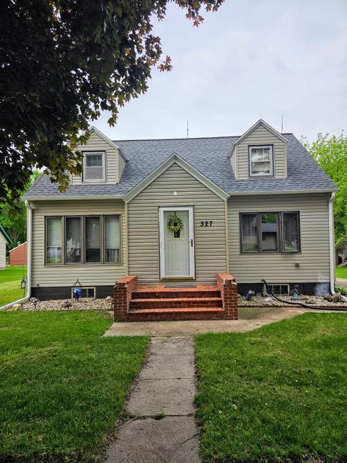 327 2nd St Sw, Clara City, MN, 56222-1154 | Card Image