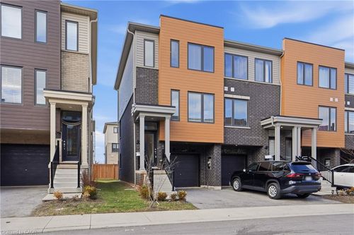 32 Radison Lane, Hamilton, ON, L8H0B5 | Card Image