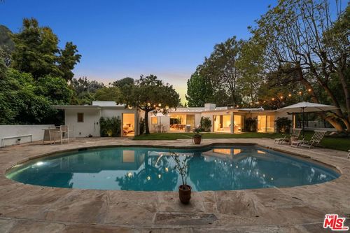 9451 Hidden Valley Pl, Beverly Hills, CA, 90210-1310 | Card Image