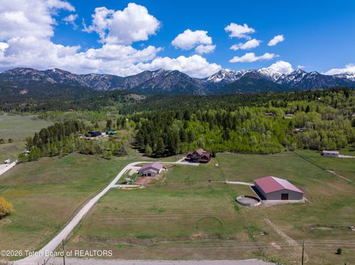 49 Dell Creek Rd, Alpine, WY, 83128 | Card Image