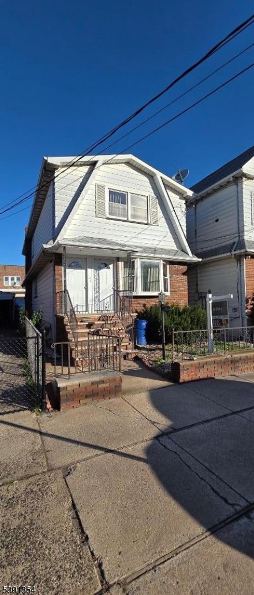 313 Loomis St, Elizabethport, NJ, 07206-1023 | Card Image