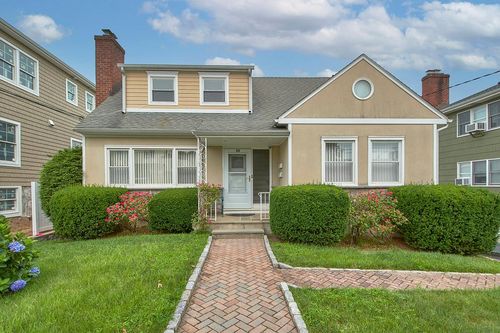 55 Park Ave, West Harrison, NY, 10604-2611 | Card Image