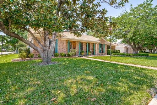 3150 Palmdale Cir, Farmers Branch, TX, 75234-3716 | Card Image