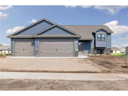 453 Coyote Way, NEW RICHMOND, WI, 54017-4431 | Card Image
